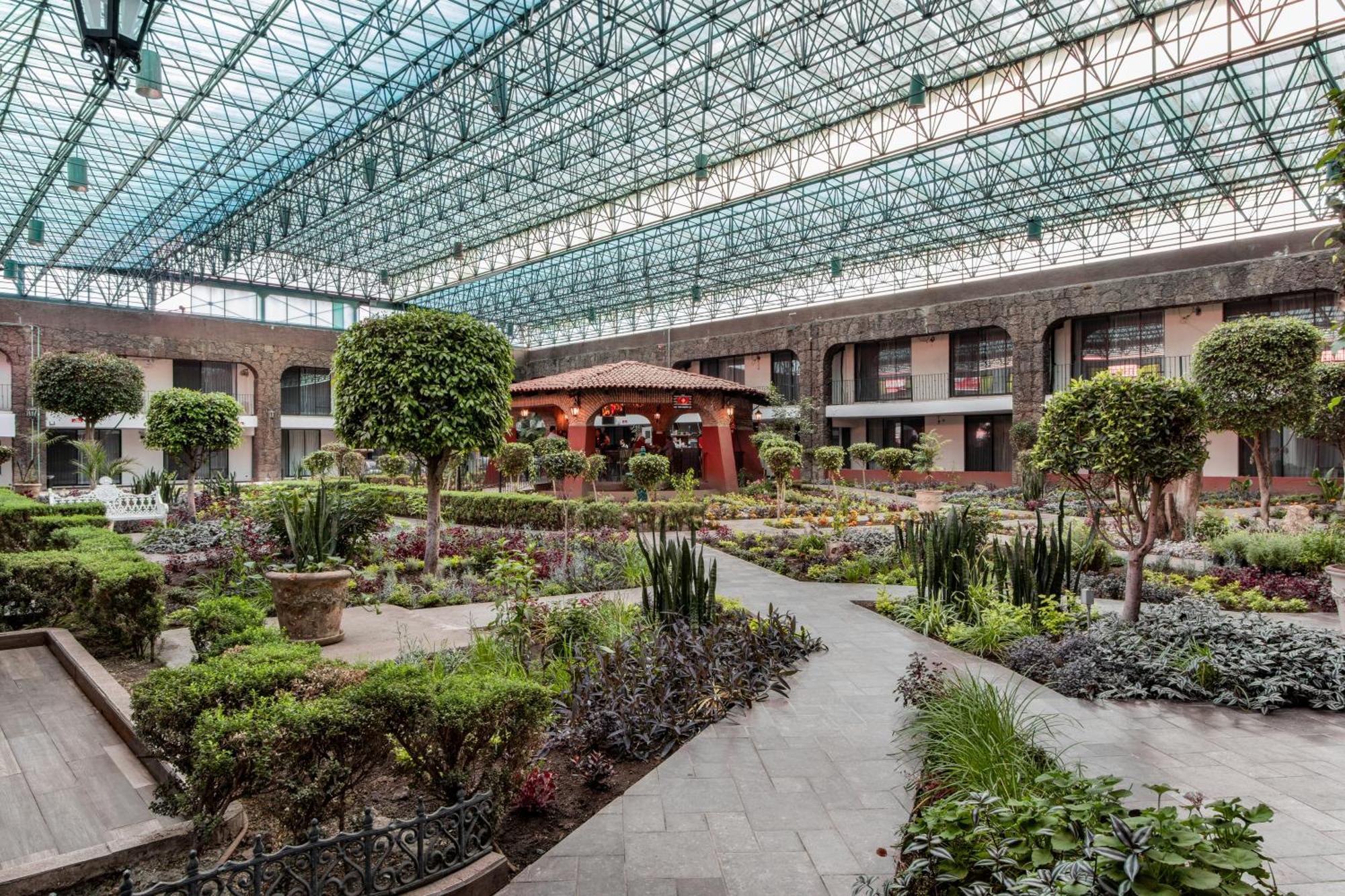 Radisson Hotel & Convention Center Toluca Ngoại thất bức ảnh