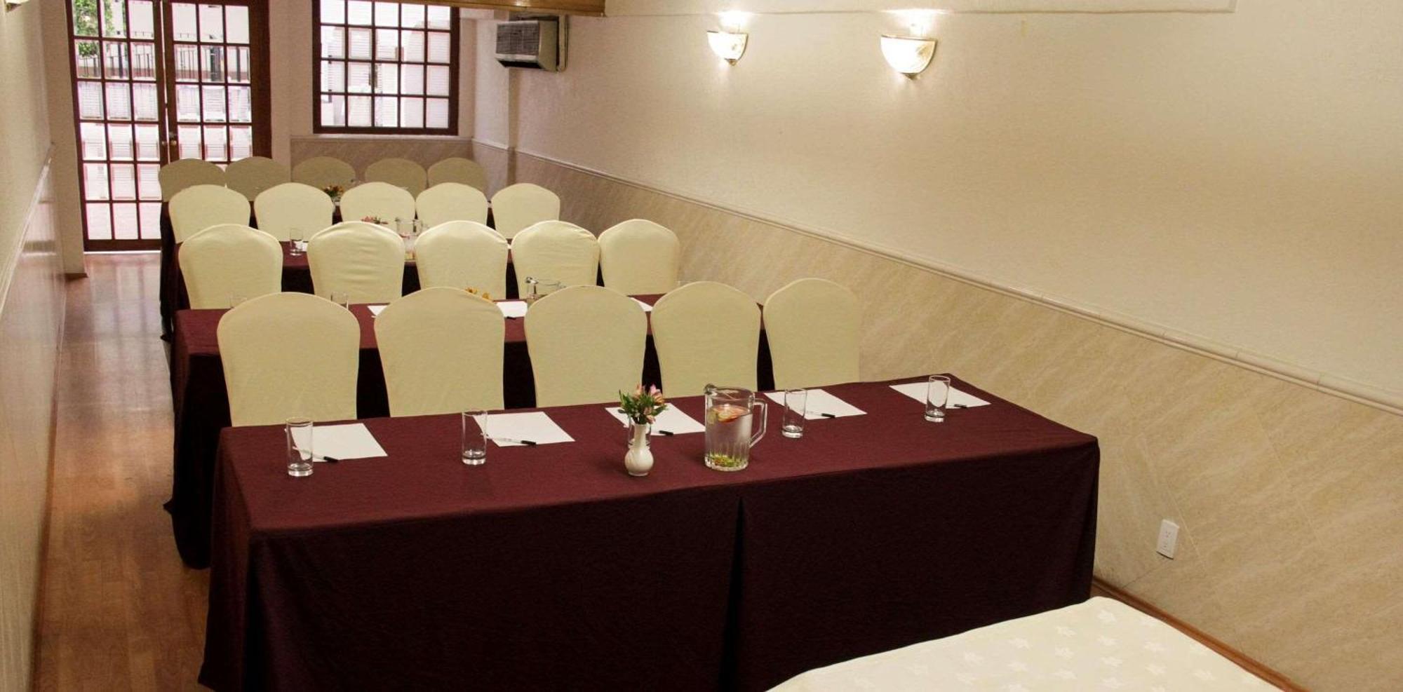 Radisson Hotel & Convention Center Toluca Ngoại thất bức ảnh