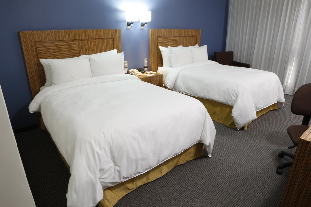 Radisson Hotel & Convention Center Toluca Ngoại thất bức ảnh