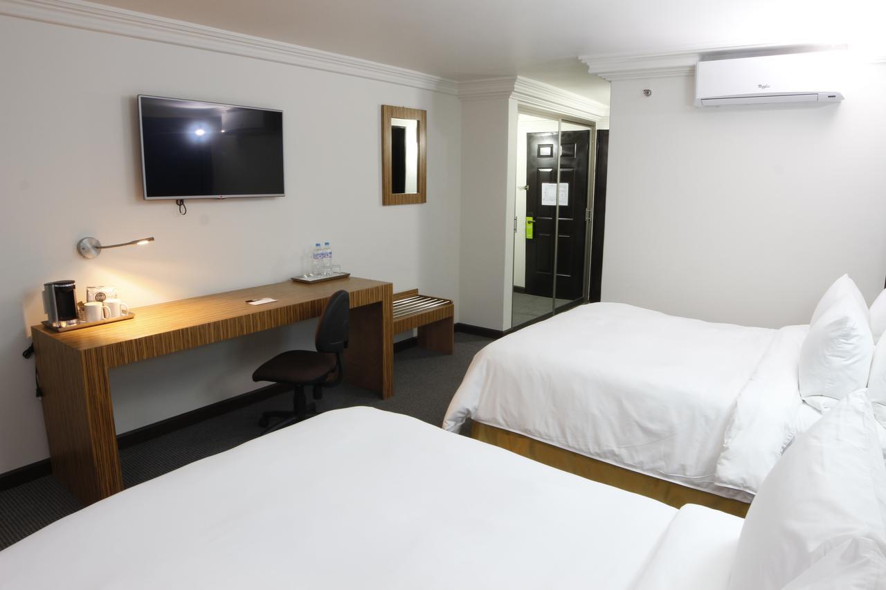 Radisson Hotel & Convention Center Toluca Ngoại thất bức ảnh